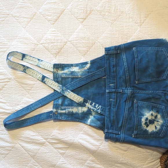 SALE......Free People  UPCYCLED INDIGO DYED Bib Overalls Size 25 - Picture 6 of 10